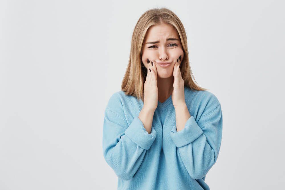 Cracked Tooth Treatment: Causes, Symptoms, and Solutions