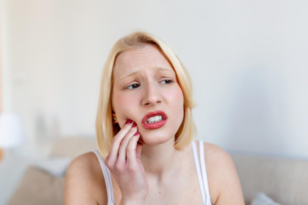 tooth abscess symptoms why its important to know what they are